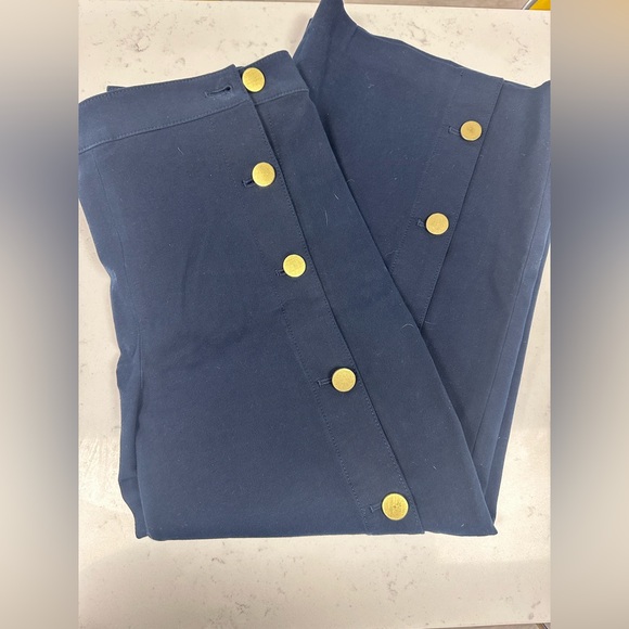 Adorable cropped wide leg Club Monaco pant - Picture 7 of 9